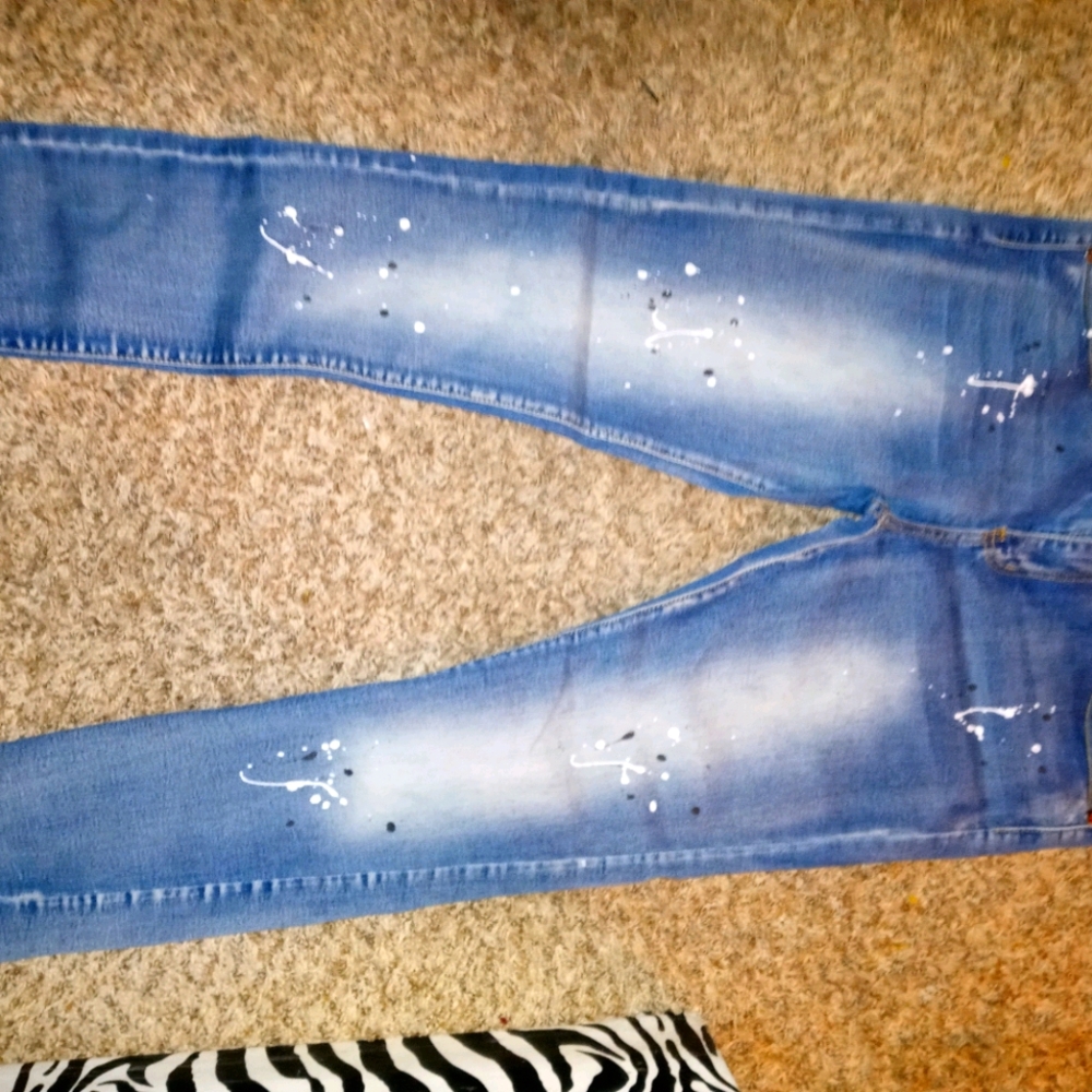 Jeans - Picture 3 of 4